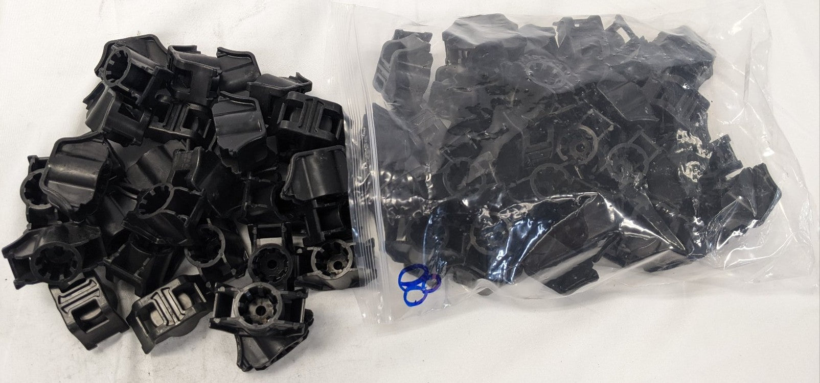 *Lot of 80* New HellermannTyton 5/8" Cable Tie Mount For Stud - 151-00976
