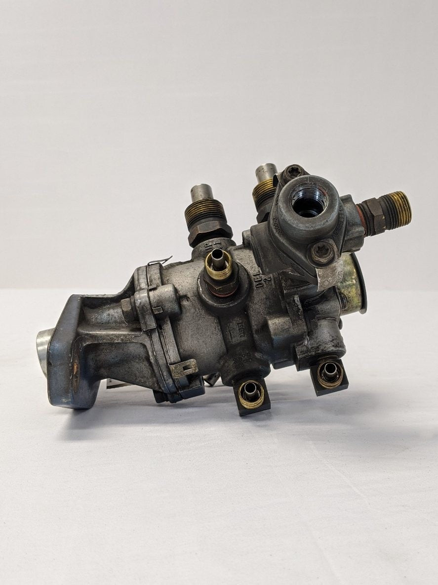 Used Bendix Foot E-6 Brake Valve Assembly - P/N 286171