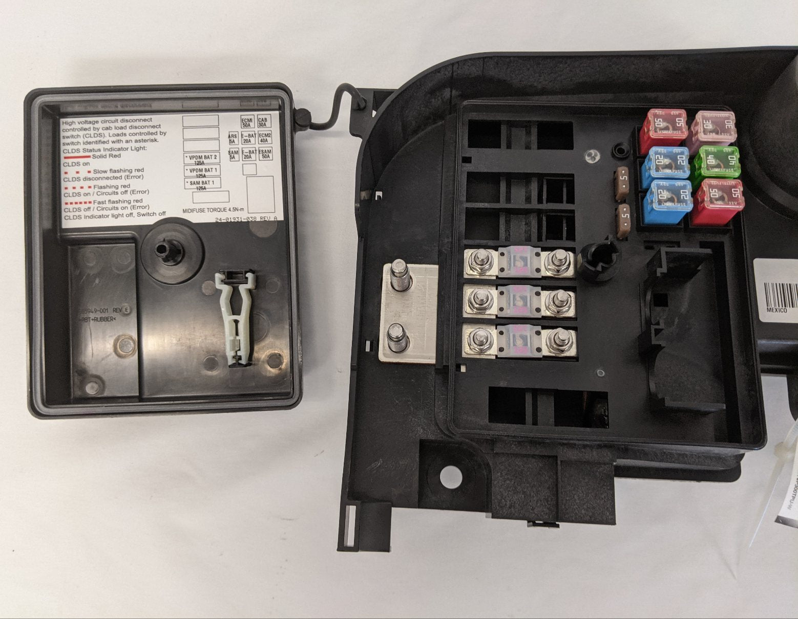 New Freightliner Daimler Battery Cable Access Power Module - P/N A66-18646-001 (10172256223548)