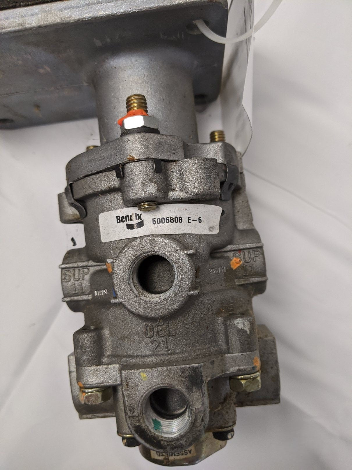 Freightliner Valve Brake Pedal - A12-25703-005 - Used