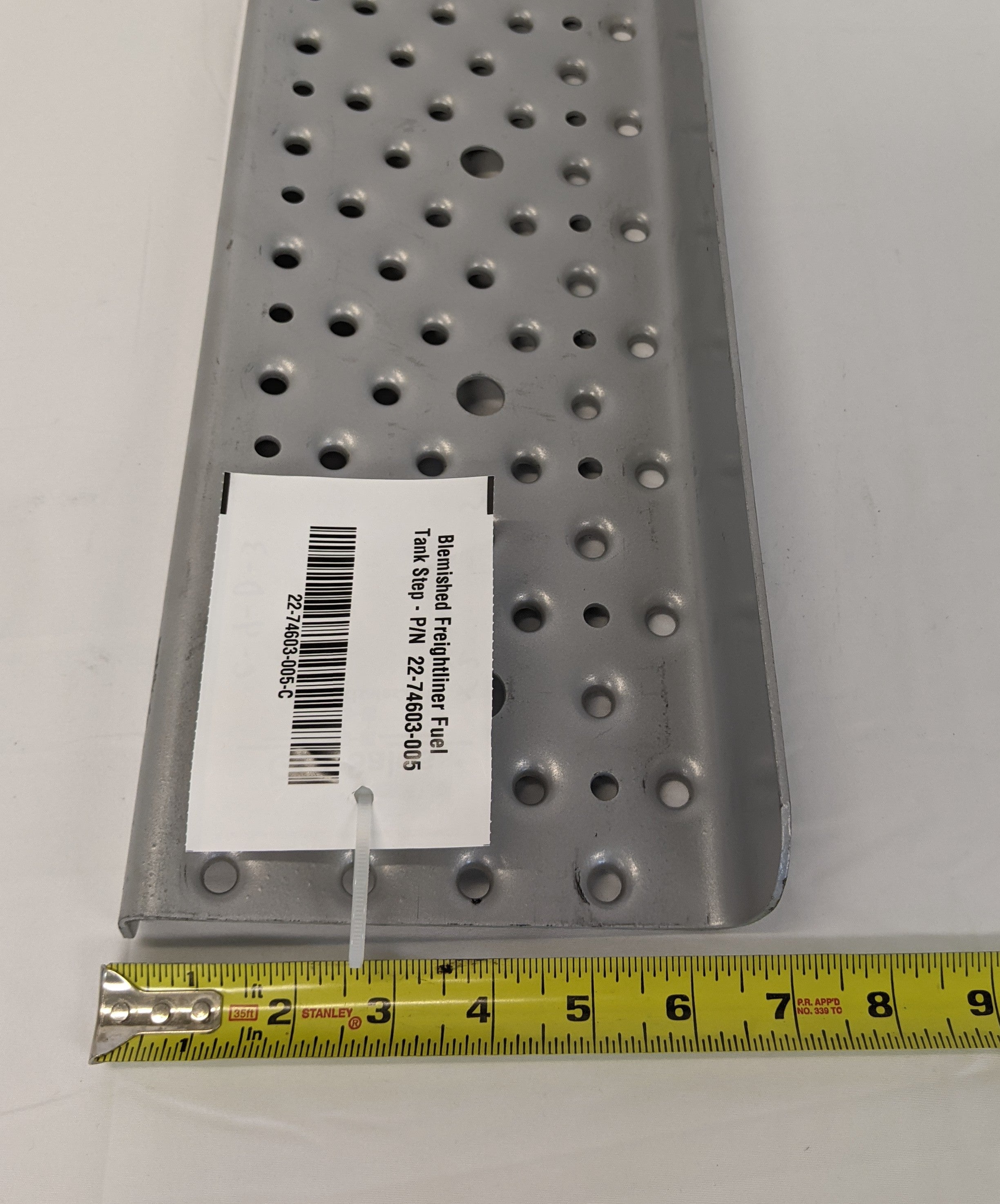 Blemished Freightliner Fuel Tank Step - P/N  22-74603-005 (10120594456892)