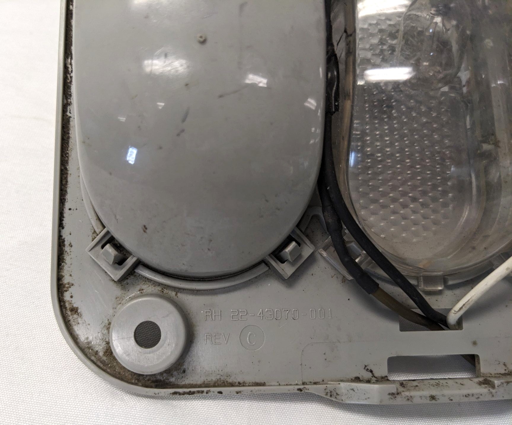 Used Freightliner Grakon Three Piece Dome Light - P/N 22-43070-001