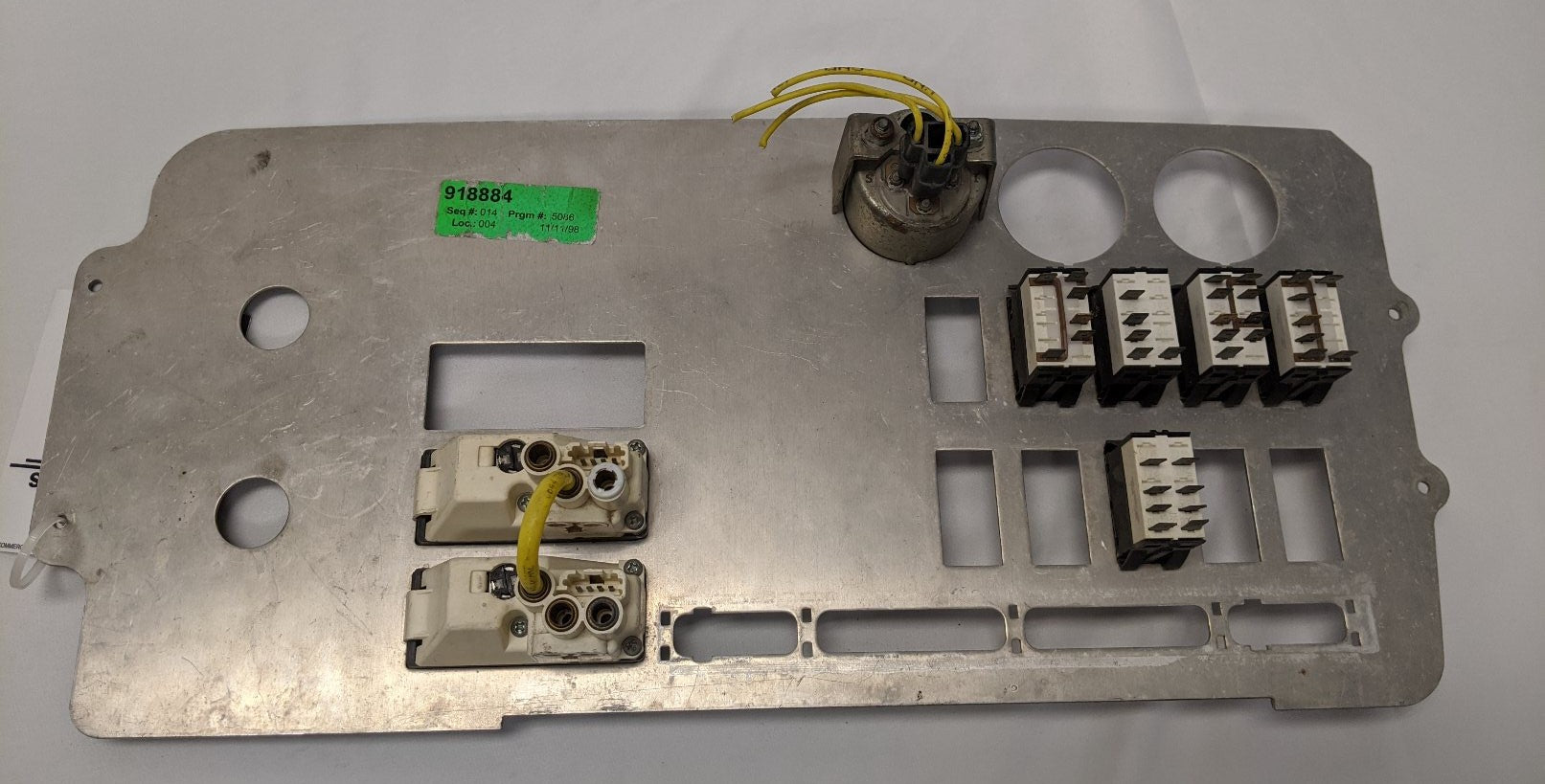 Used Freightliner Columbia Center Instrument Dash Panel  - P/N  22-45867-000