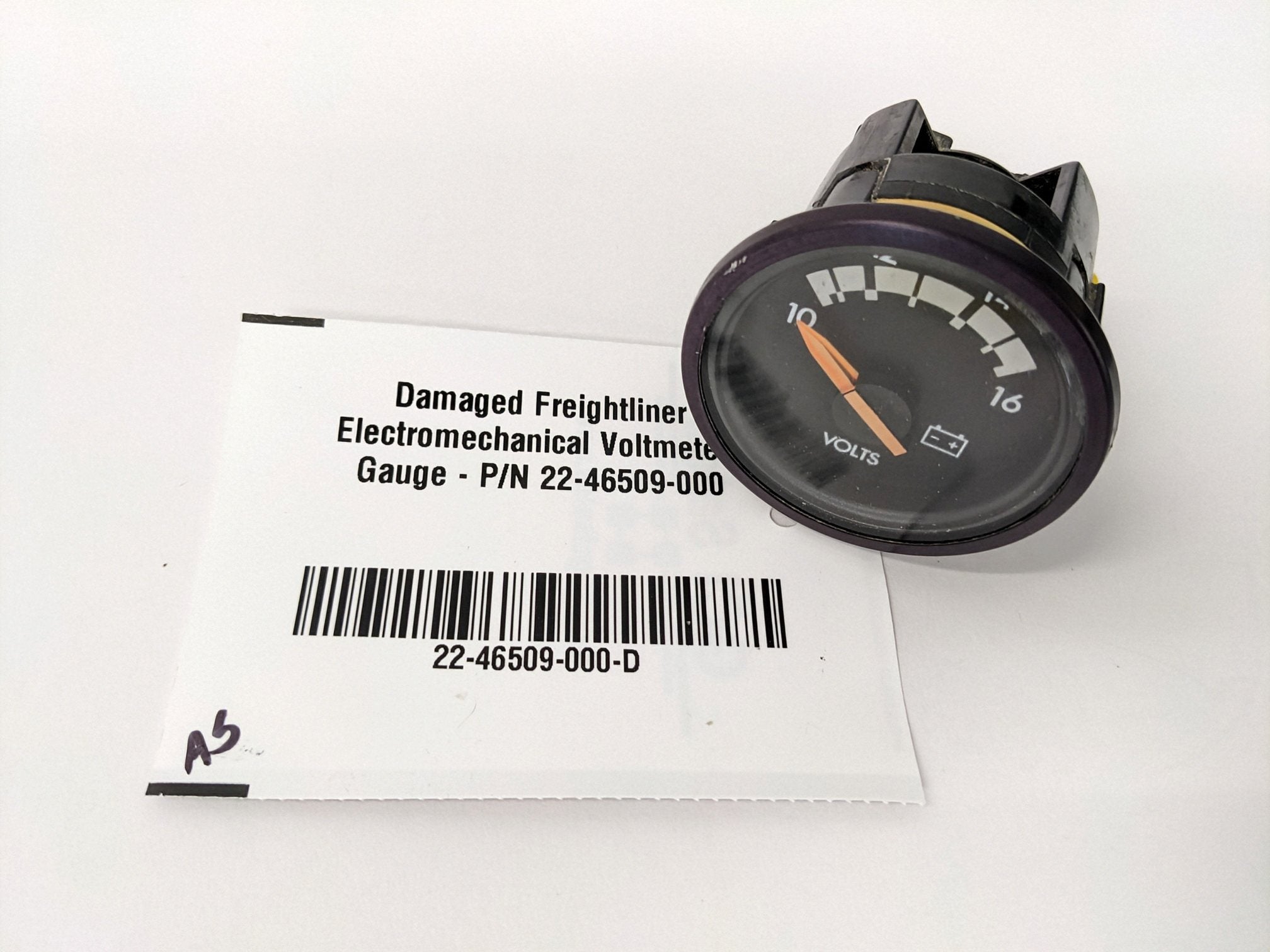 Damaged Freightliner Electromechanical Voltmeter Gauge - P/N 22-46509-000 (10106695483708)