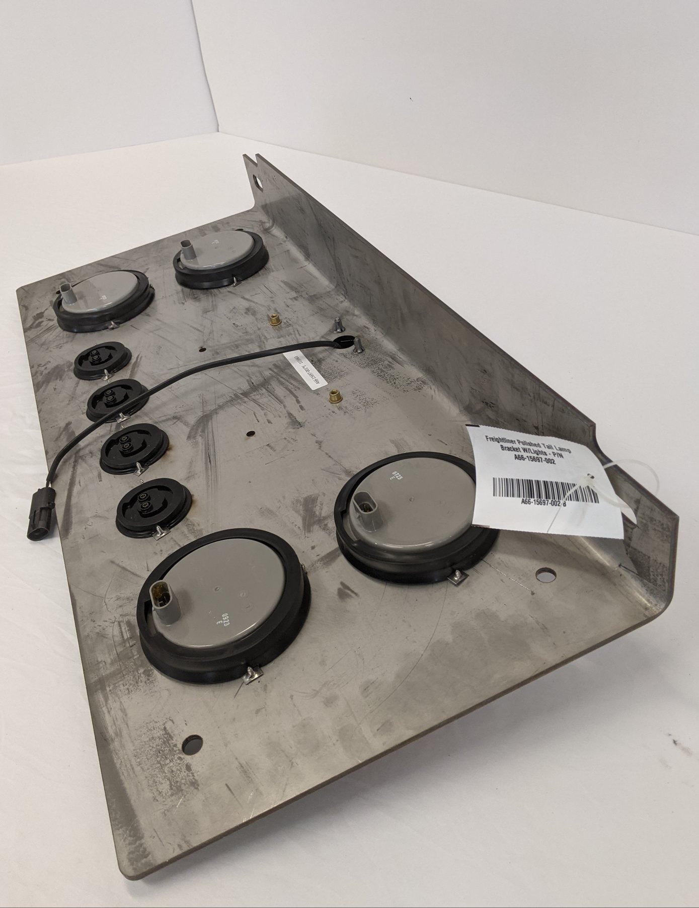 Freightliner Polished Tail Lamp Bracket W/Lights - P/N  A66-15697-002 (10144987545916)