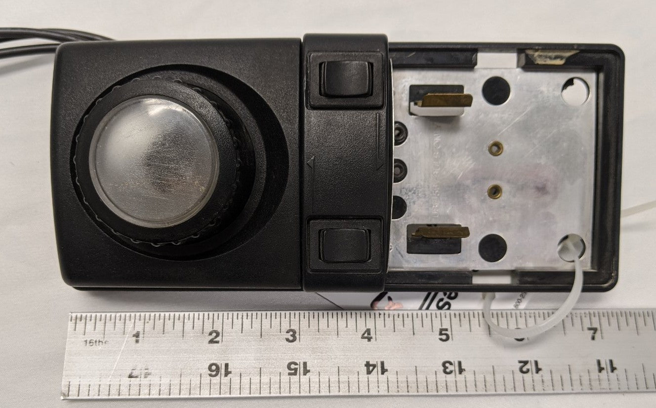 Damaged Freightliner FLD Spot & Diffuser Light Mount w/o Bulbs- P/N 22-40186-000