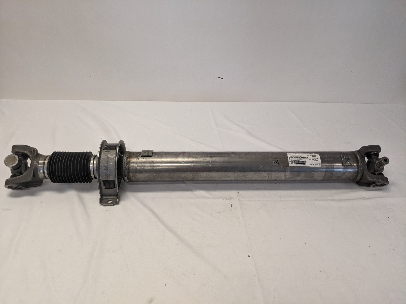 Spicer 48" Drive Shaft w/ On-Board Midship Drive Line - P/N A0912057480