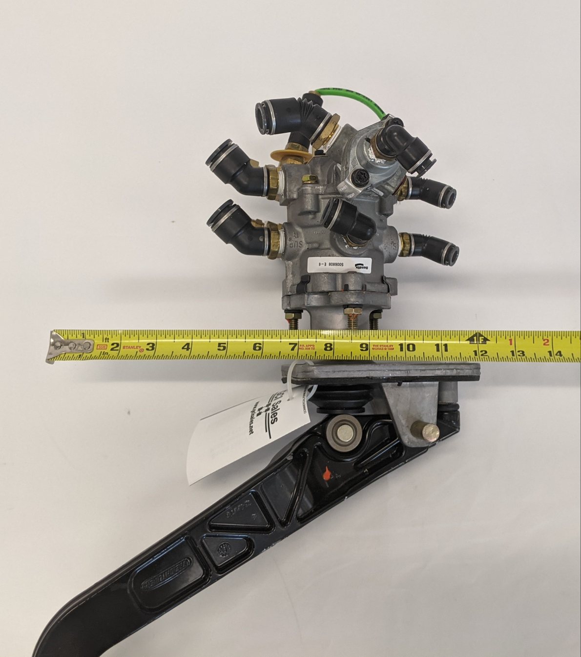 Bendix Foot Valve Brake Pedal Assembly w/o Pad - P/N A12-20563-001 (10114337603900)
