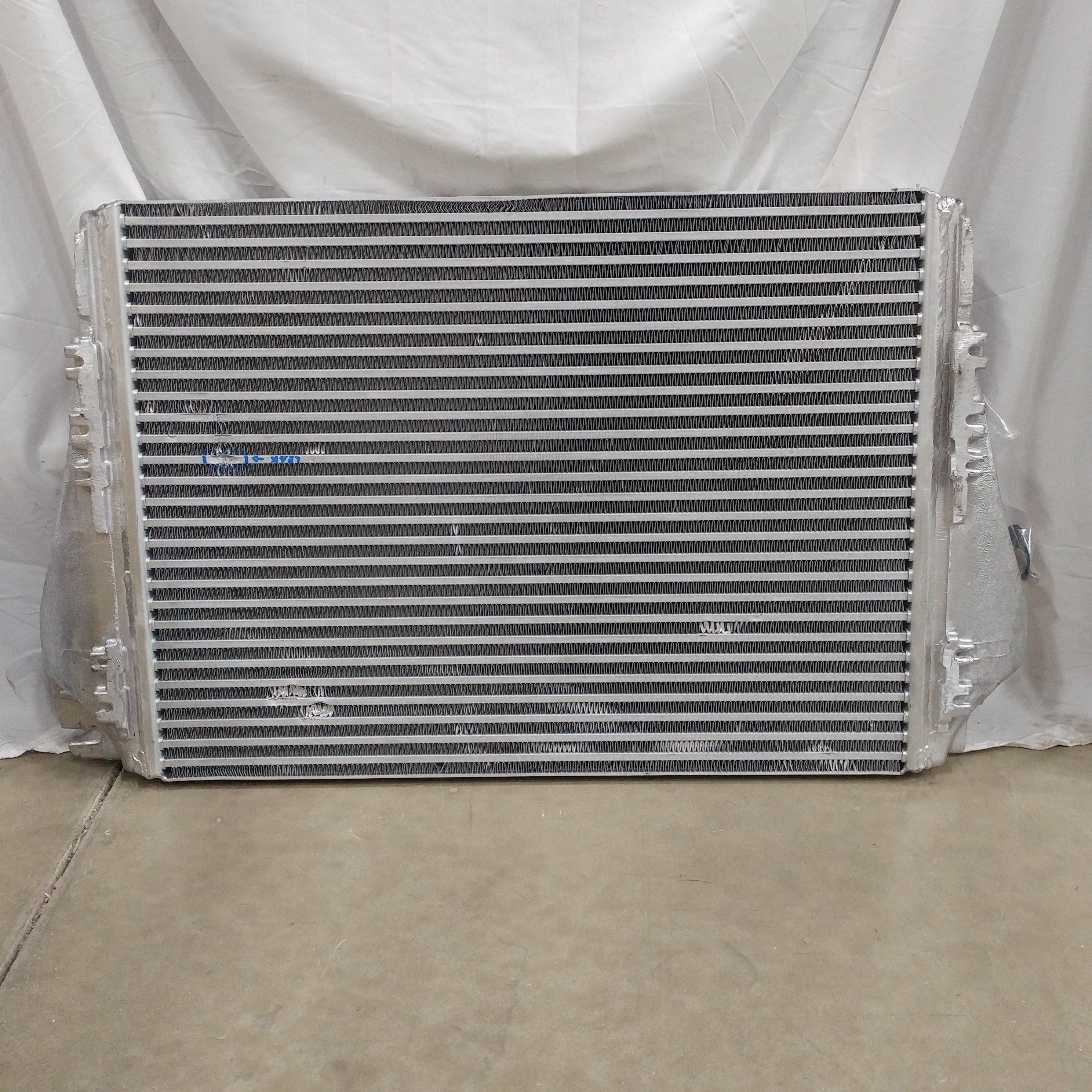 *Slow Leak* Freightliner 28 ¾" x 21 ½" Charge Air Cooler - P/N  CE257001 (8804078682428)