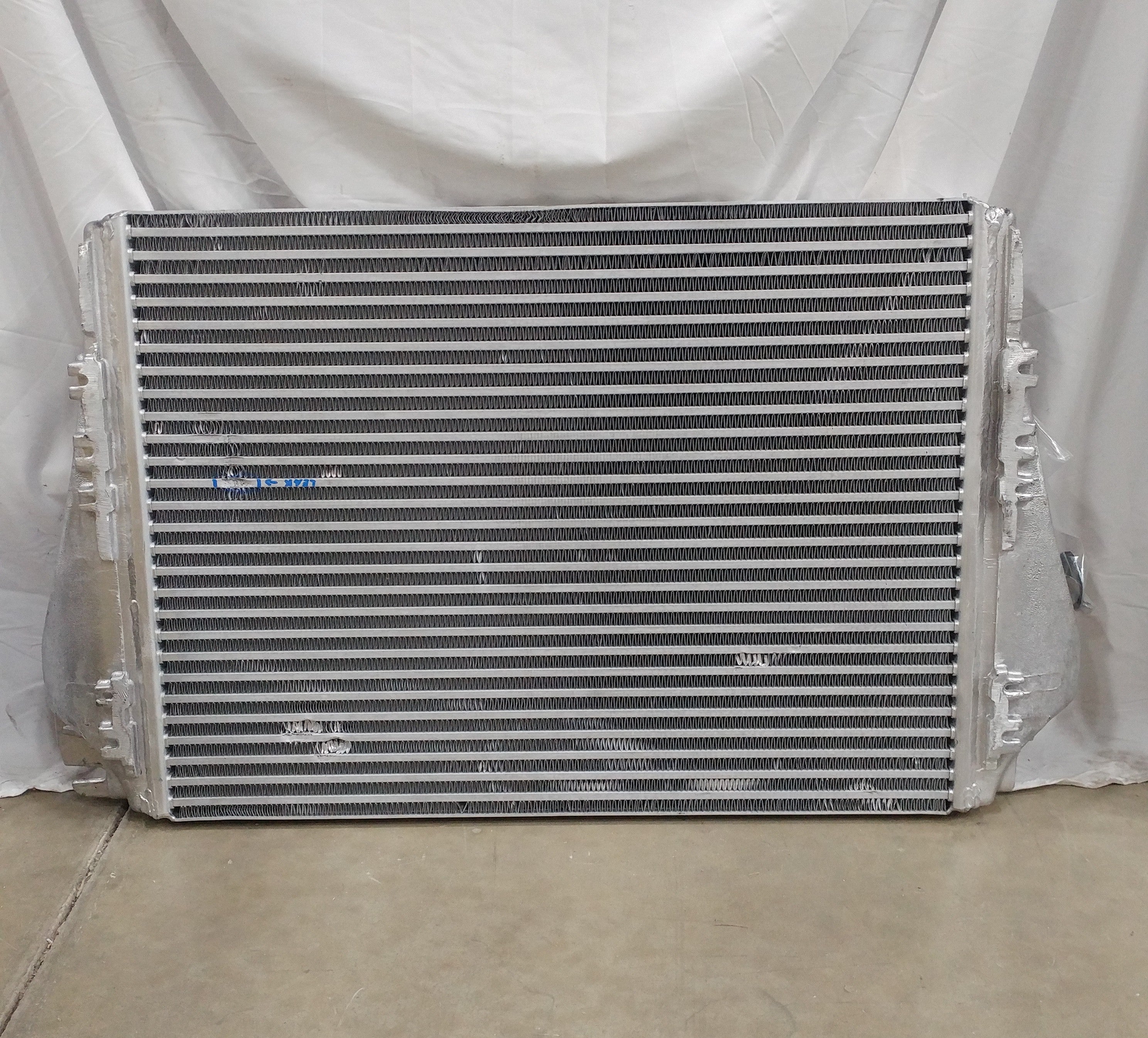 *Slow Leak* Freightliner 28 ¾" x 21 ½" Charge Air Cooler - P/N  CE257001 (8804078682428)