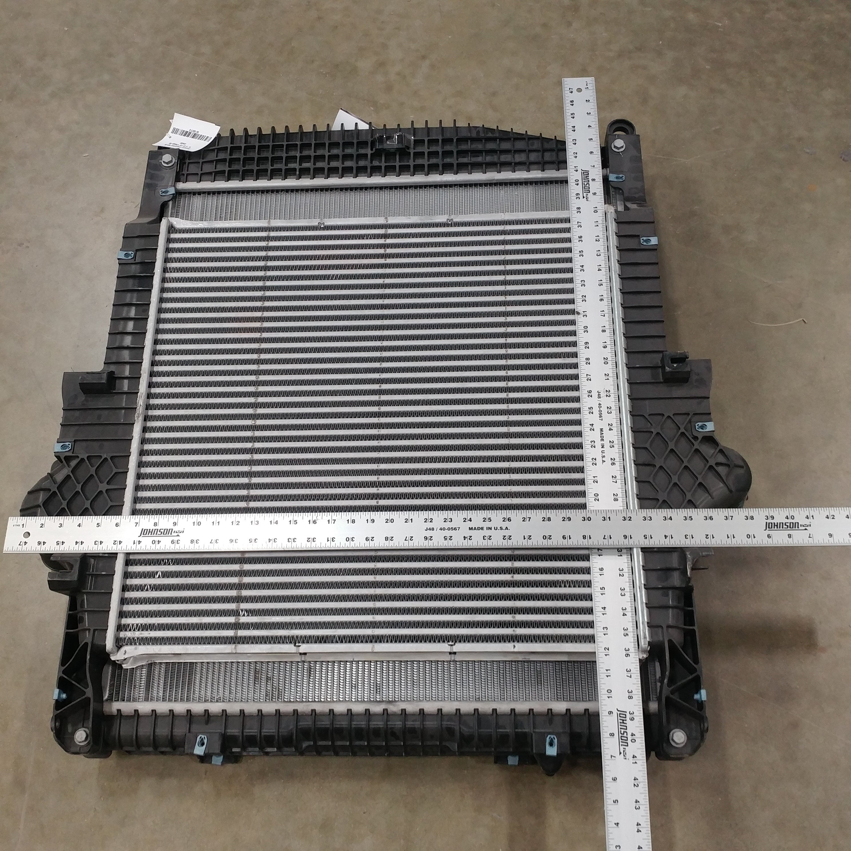 Damaged Freightliner M2 Radiator -TXE1004018 & CAC -TXE1030484 -P/N 05-34531-005 (8753848451388)