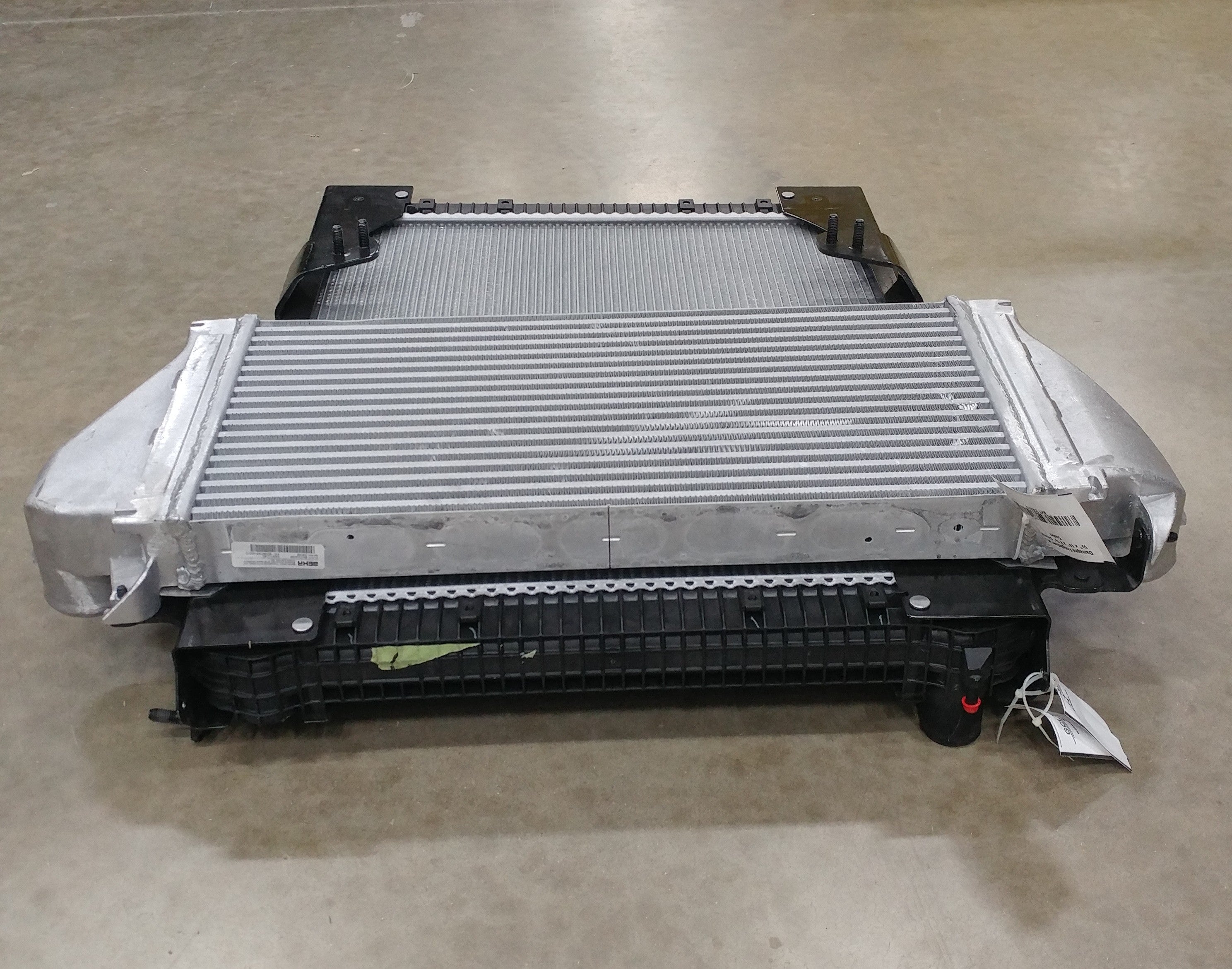 Damaged Freightliner M2 Radiator & CAC - BHT D3032 Assy - P/N: BHT P5926001 (8756286095676)