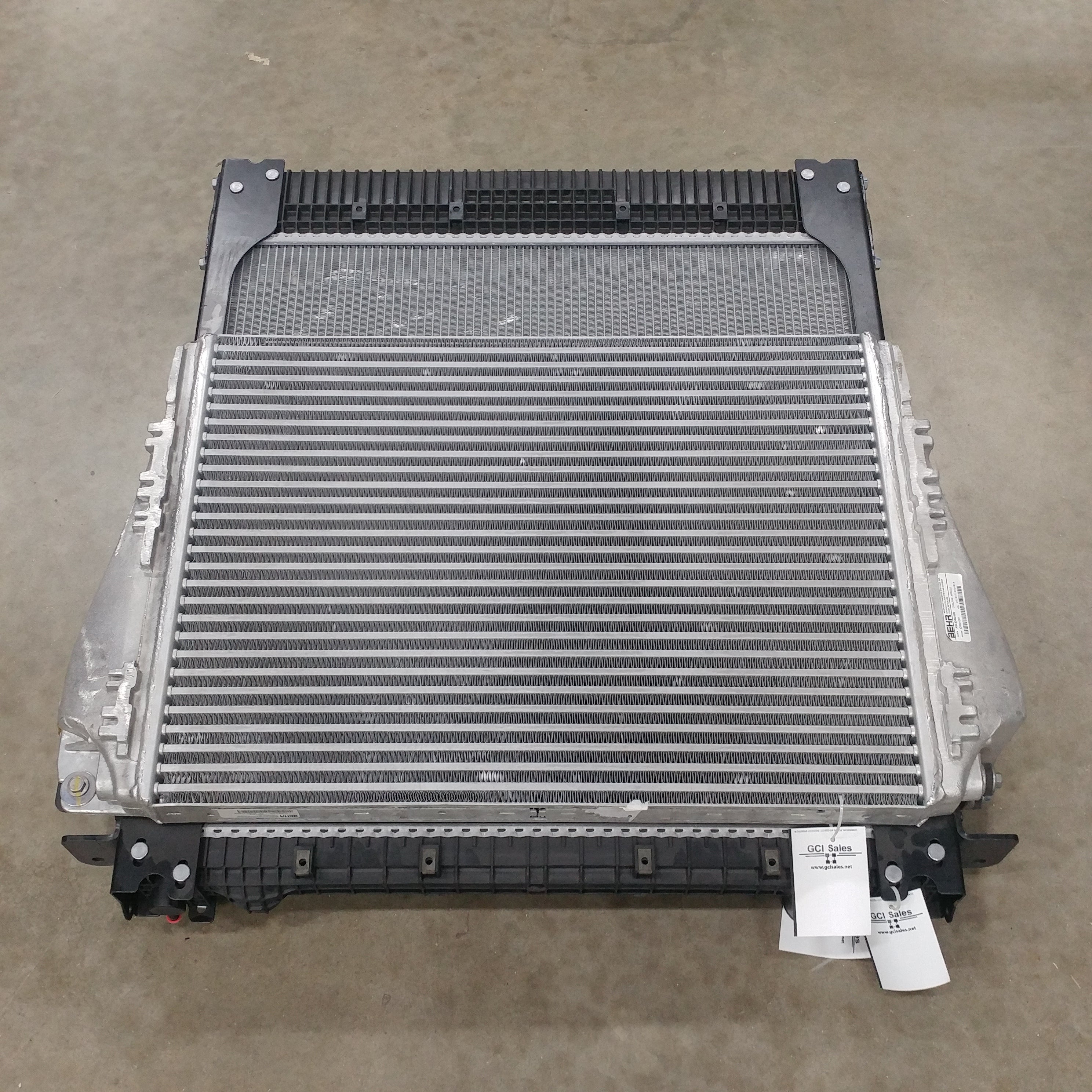 Freightliner M2 CAC - 01-32211-000 & Radiator Assembly - P/N  A05-30693-000 (8103763870012)