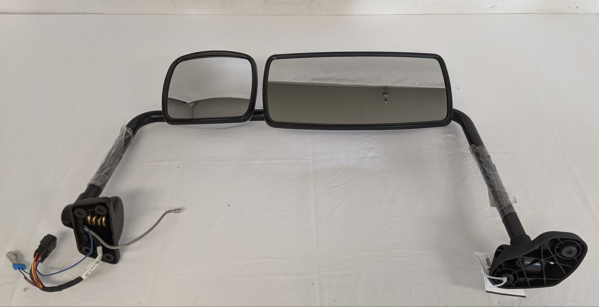 Used Freightliner M2 LH Cummins Remote Heat Bright Mirror - P/N A22-74243-049 (5016707203158)