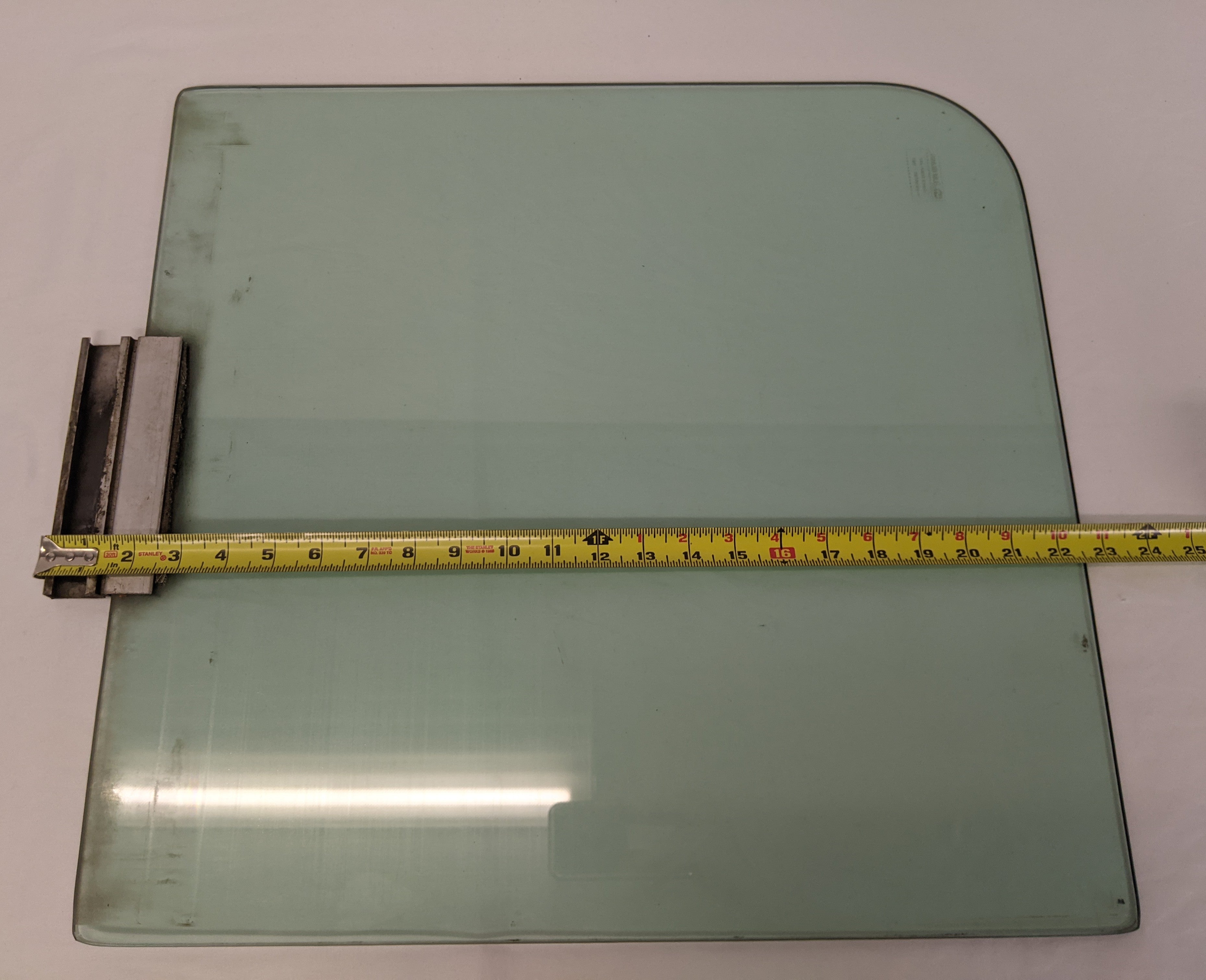 *Scratched* Freightliner FLD LH Manual Tinted Door Window Glass-P/N 18-17450-001 (10098485068092)