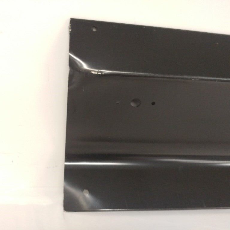 Used Freightliner RH 82" LED Sleeper Skirt - P/N: A18-69330-105 (8755029147964)
