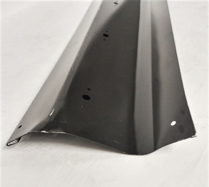 Used Freightliner RH 82" LED Sleeper Skirt - P/N: A18-69330-105 (8755029147964)