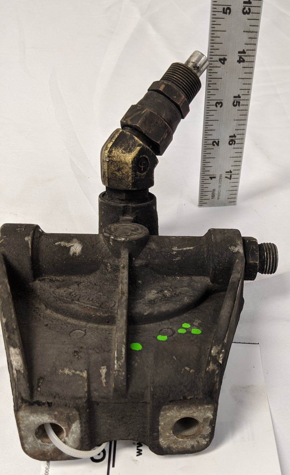 Used Detroit Diesel Fuel Water Separator Assembly Base - P/N DDE 23531546