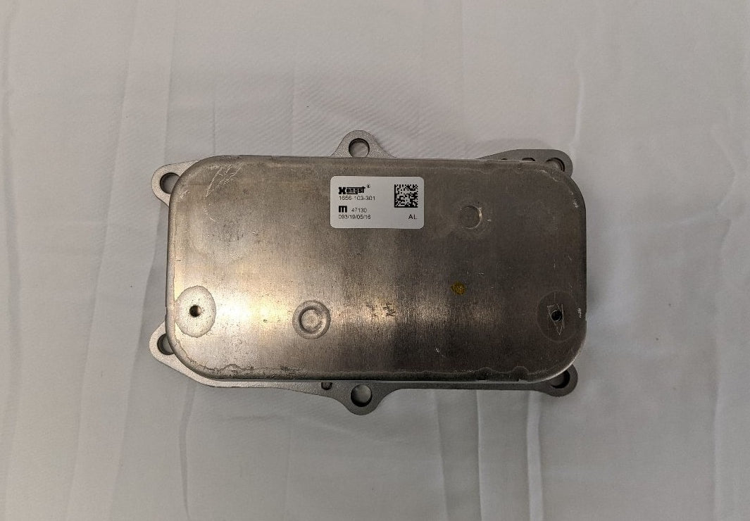 New Freightliner Detroit Diesel Engine Oil Cooler - P/N DDE A9341800065 (10154381639996)