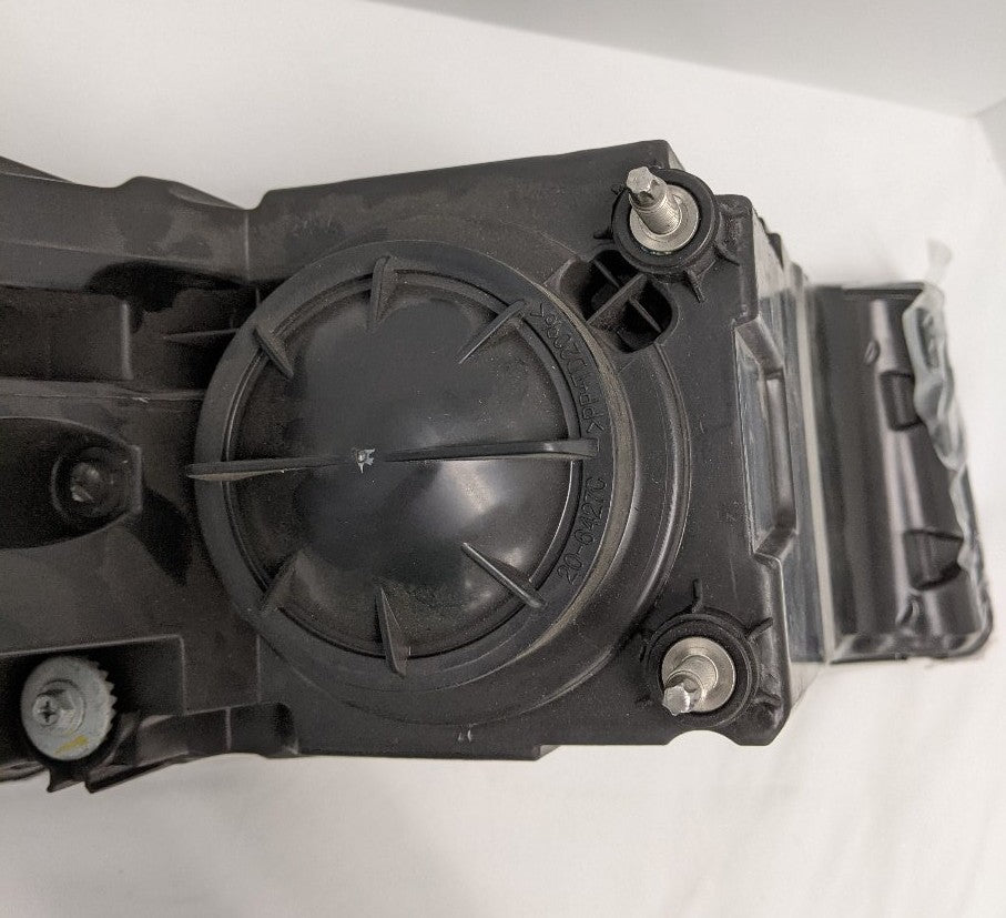 Western Star 5700 LH Headlight H9/H11 Halogen | A06-88767-006