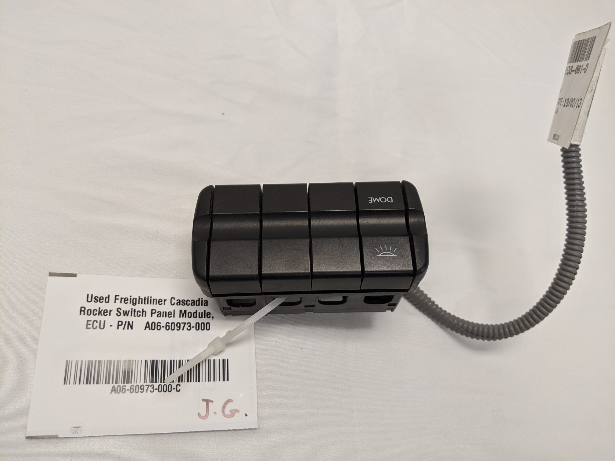 Used Freightliner Cascadia Rocker Switch Panel Module, ECU - A06-60973-000