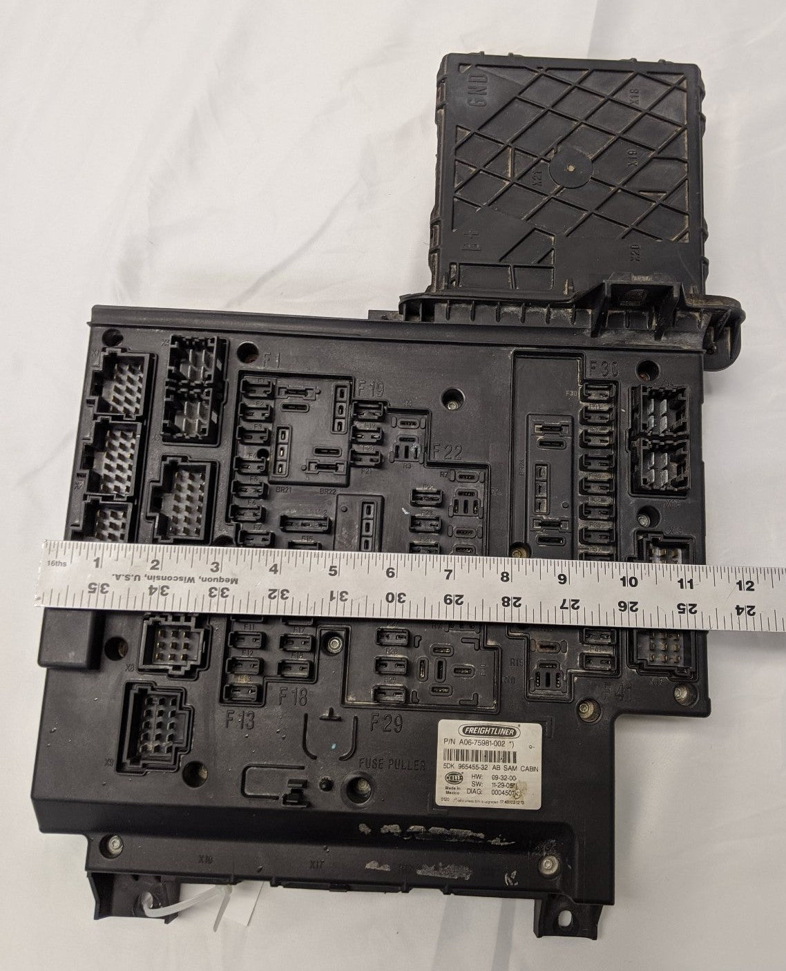 Freightliner Cascadia Cabin Control Module - A06-75981-002