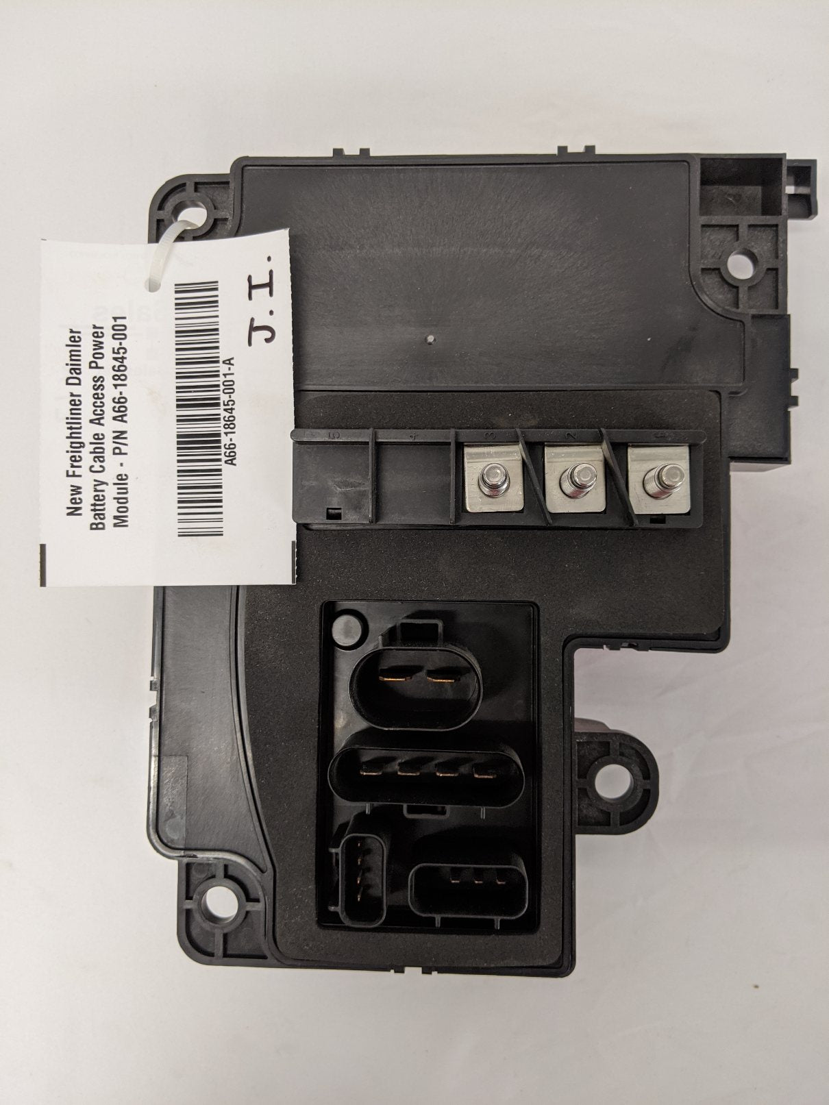 New Freightliner Daimler Battery Cable Access Power Module - P/N A66-18645-001 (10171251949884)