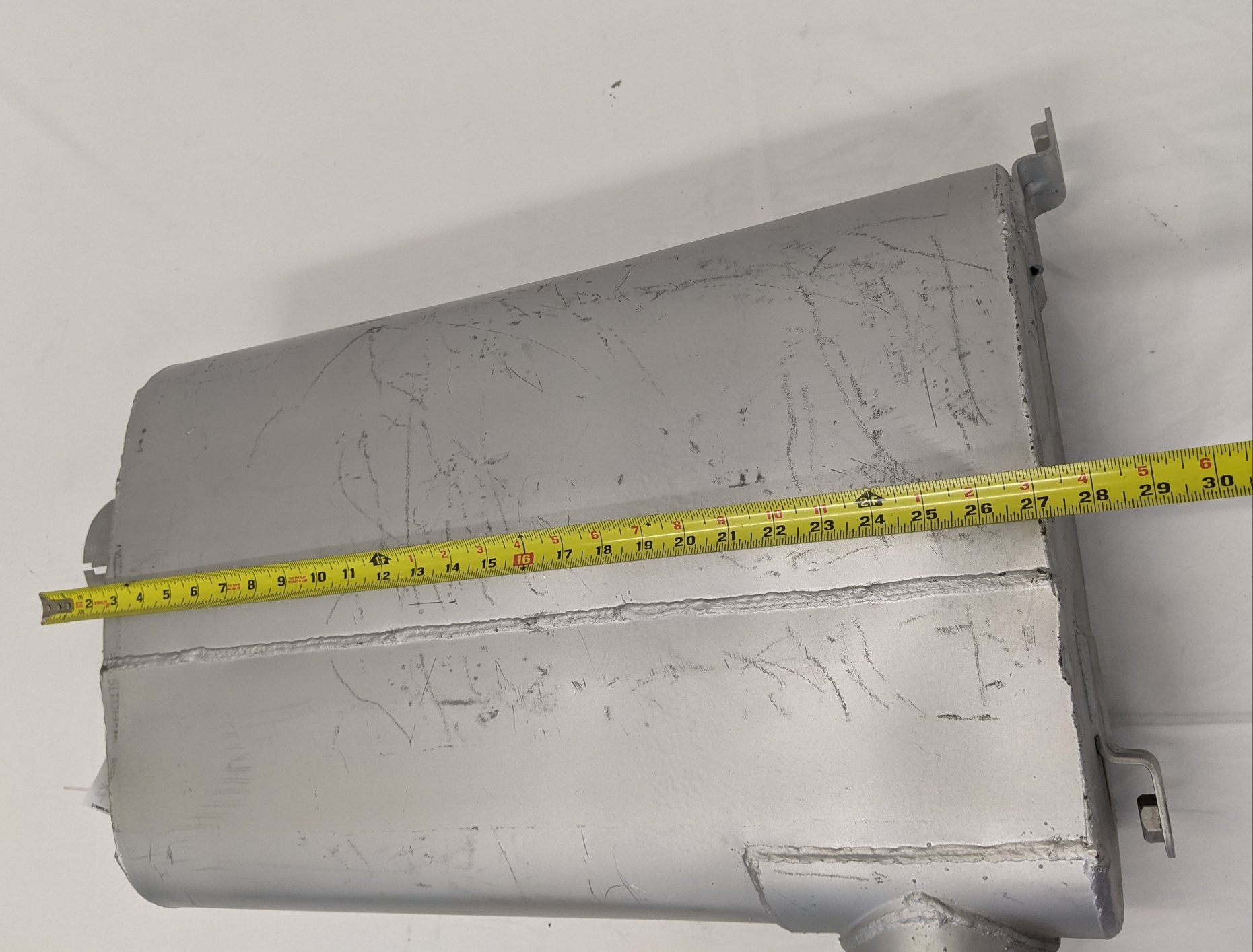 Freightliner Left Hand Outlet Oval Muffler - P/N  04-20014-001 (6573332365398)