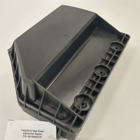 Damaged Freightliner Base Power Distribution Module - P/N  A66-00464-010 (9579986911548)