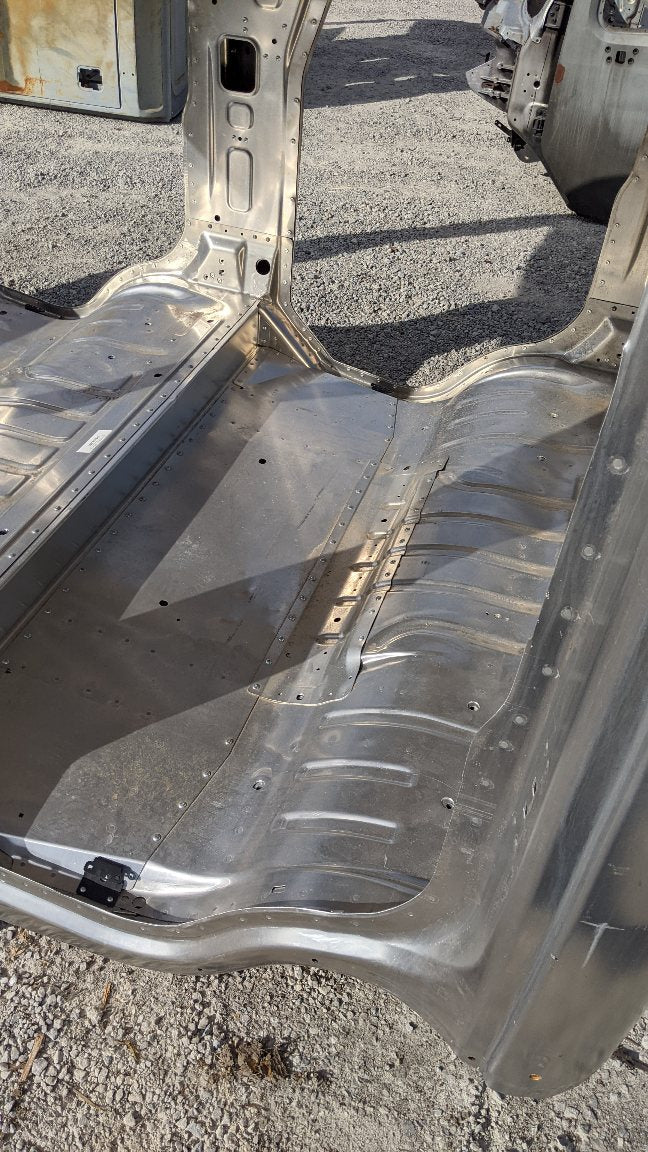 Damaged Freightliner M2 106 / 114SD 4-Door Crew / Quad Cab #7