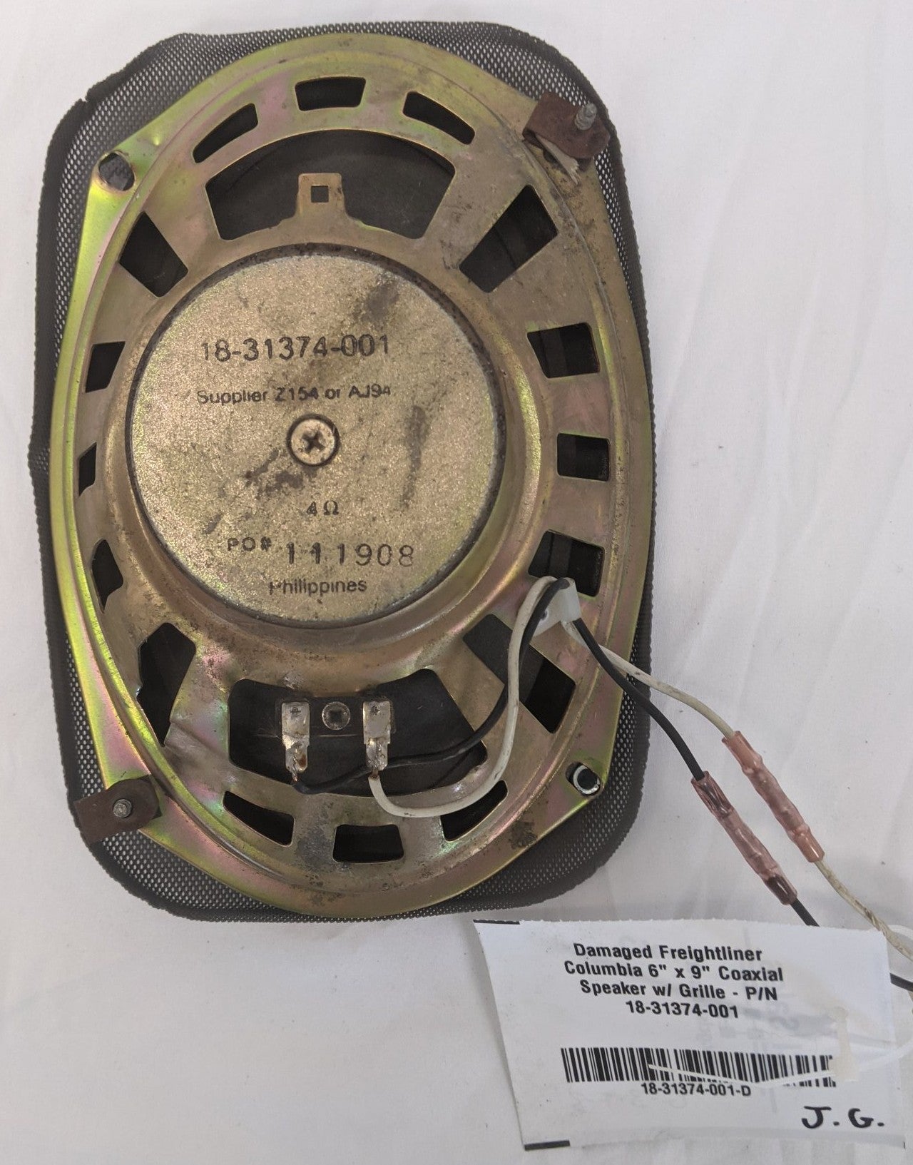 Damaged Freightliner Columbia 6" x 9" Coaxial Speaker w/ Grille -PN 18-31374-001