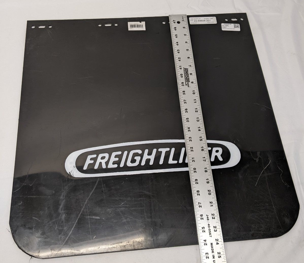 Freightliner LH/RH 24" Straight Black Plastic Mud Flap w/ Logo -P/N 22-69608-201