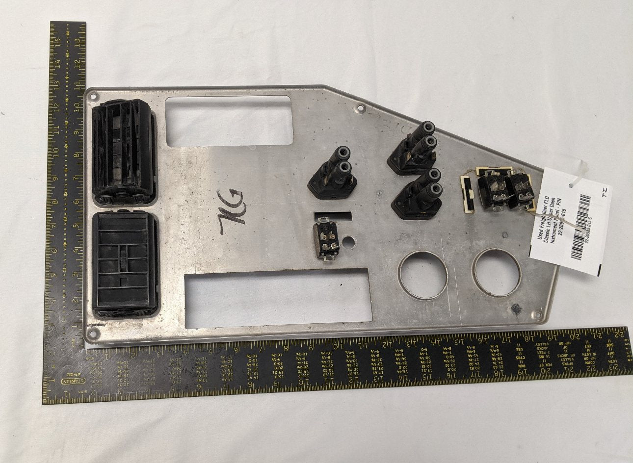 Freightliner FLD Classic LH Upper Dash Instrument Panel - 22-20985-015