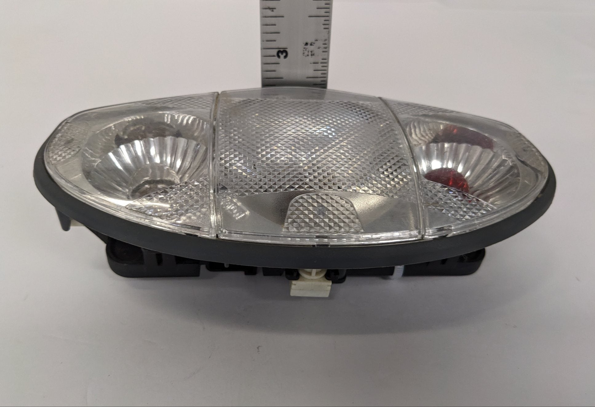 Used Freightliner Cascadia P3 RH Upper Dome Light w/ Bulbs - P/N 22-60997-001 (4029255614550)