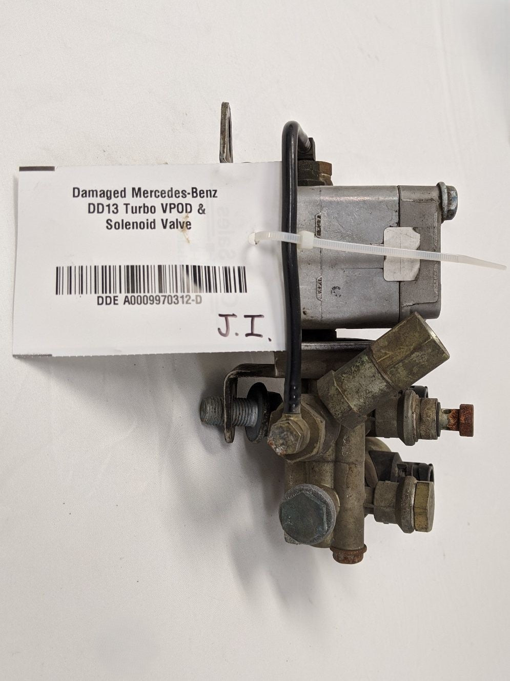 Mercedes-Benz DD13 Turbo VPOD & Solenoid Valve (A 000 997 03 12) - Damaged