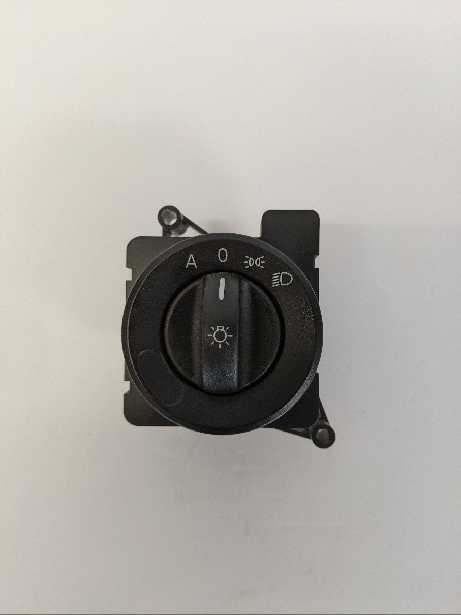 New Freightliner Automatic w/o Fog Light Headlamp Switch - P/N  A66-07689-004 (10109749756220)