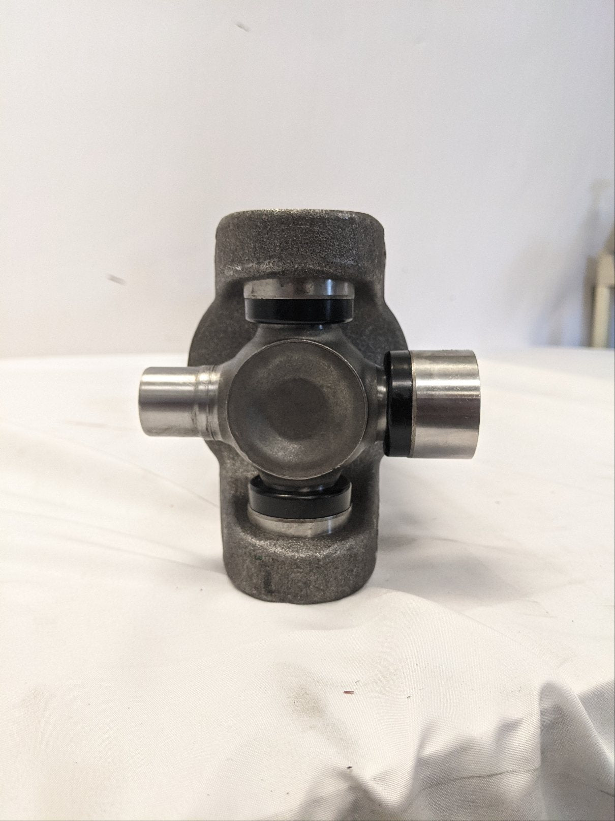 Spicer 48" Drive Shaft w/ On-Board Midship Drive Line - P/N A0912057480