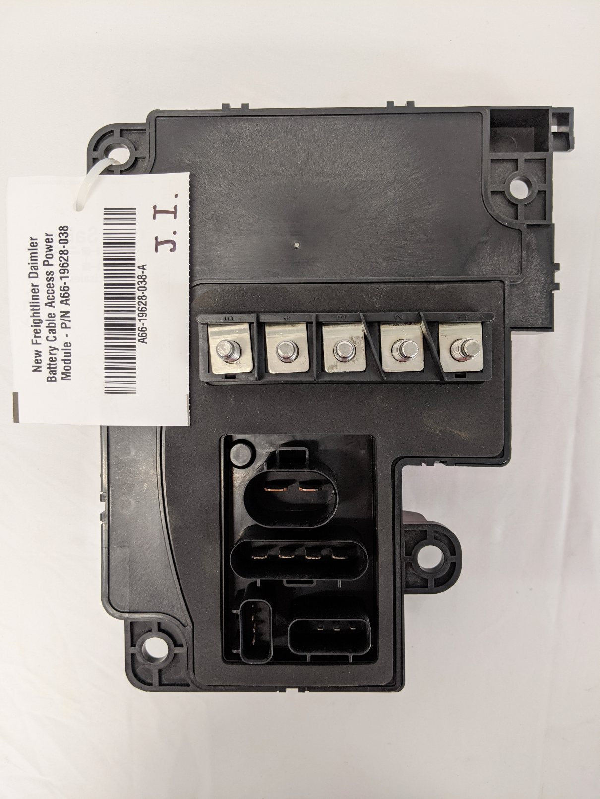New Freightliner Daimler Battery Cable Access Power Module - P/N A66-19628-038 (10169454297404)