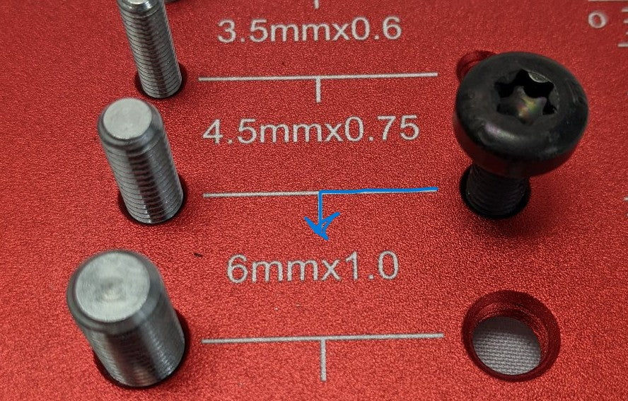 *Lot of 200* New M6-1mm x 20mm Full Thread Steel Pan Head (Torx) Machine Screw