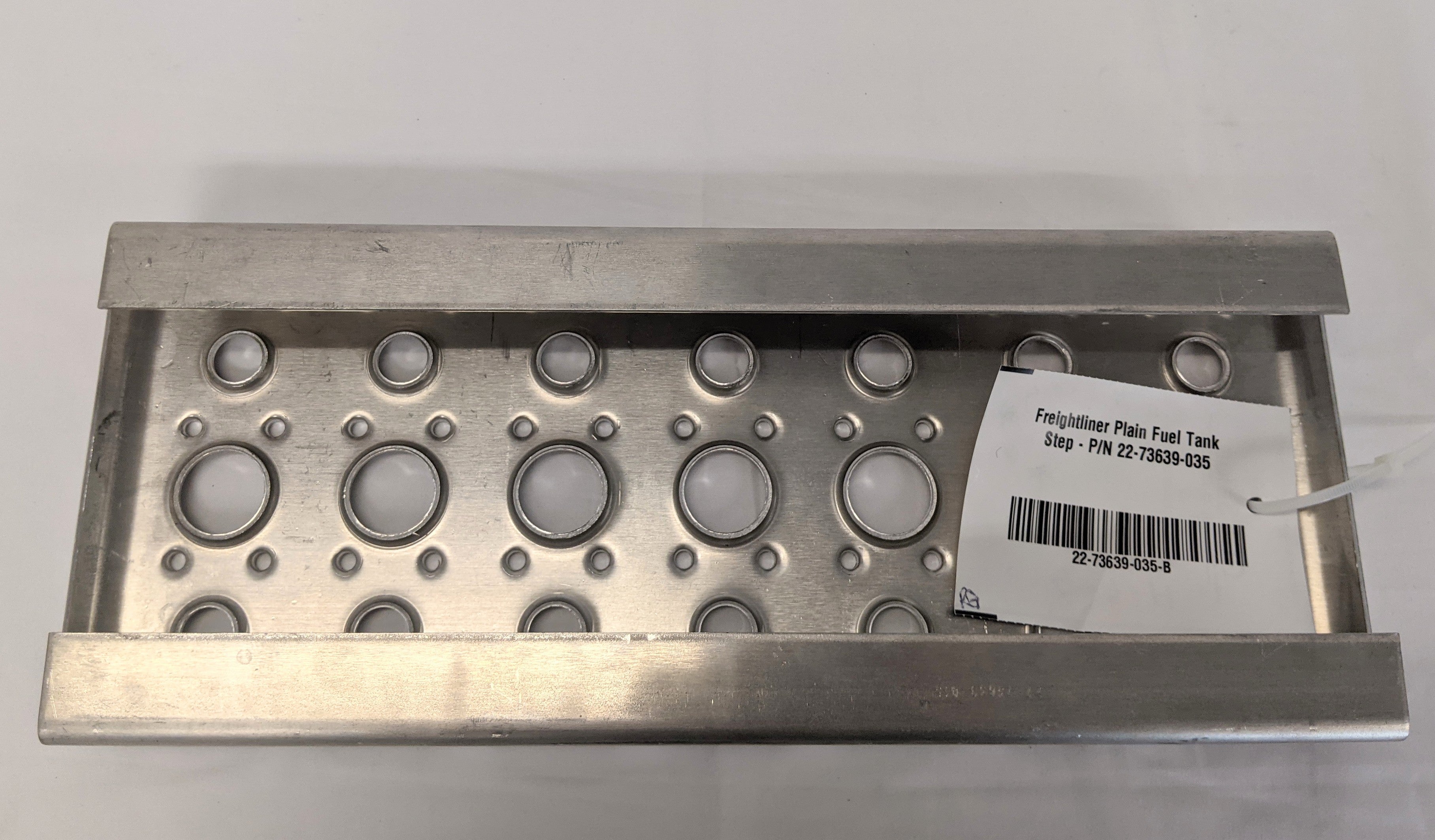 Freightliner 15" Plain Fuel Tank Step - P/N 22-73639-035 (10128060678460)