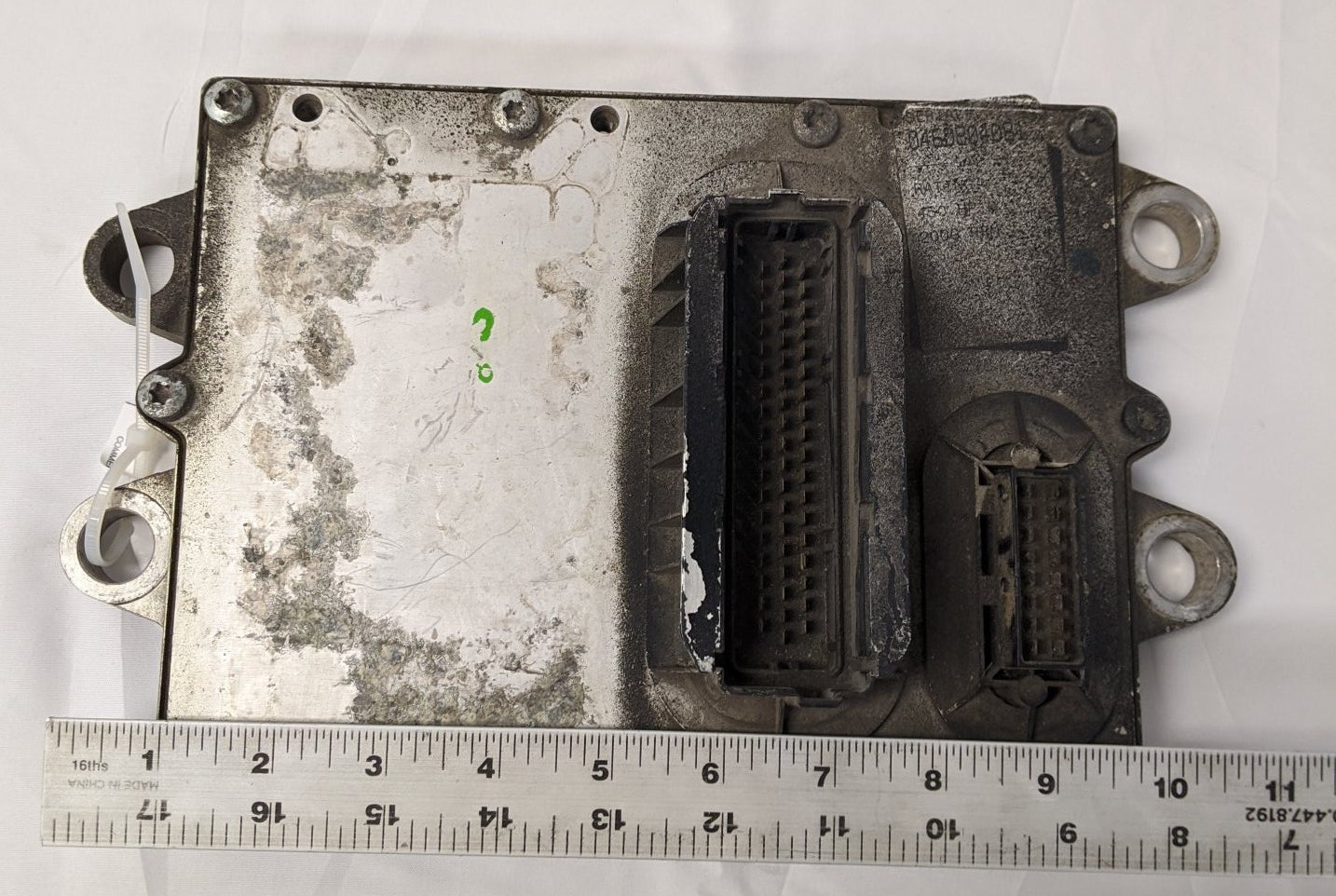 Used Mercedes-Benz Detroit Diesel PLD Engine Control Module - P/N 001 446 20 40