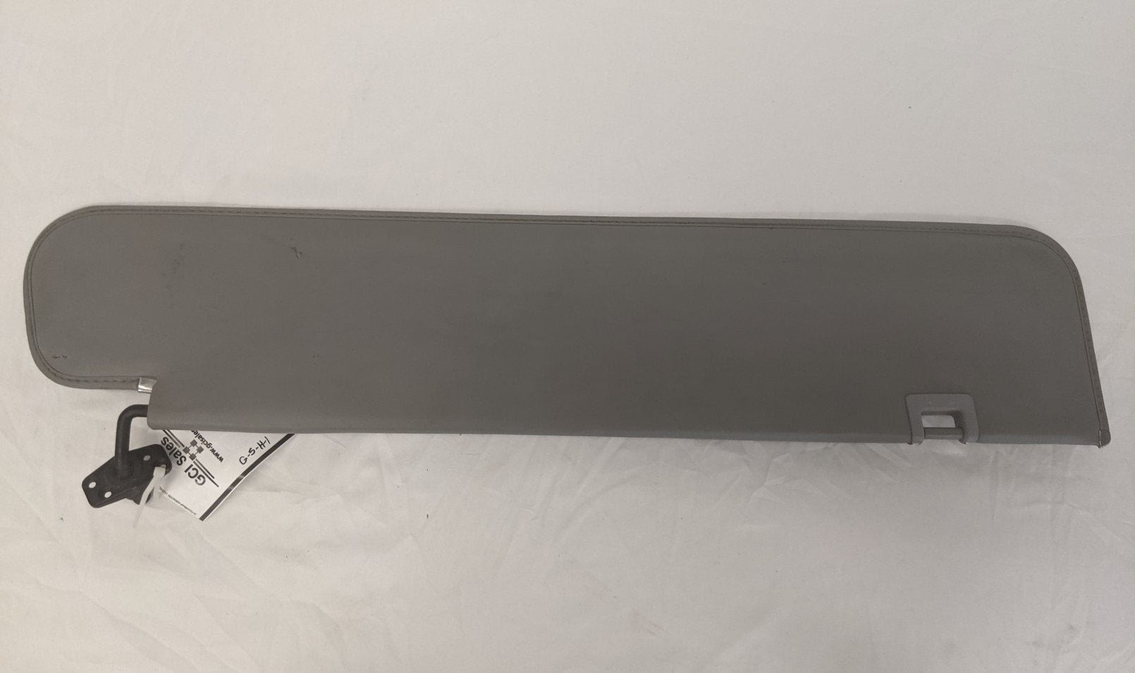 Damaged Freightliner Columbia Gray FLX Interior Sun Visor - P/N A22-58995-002