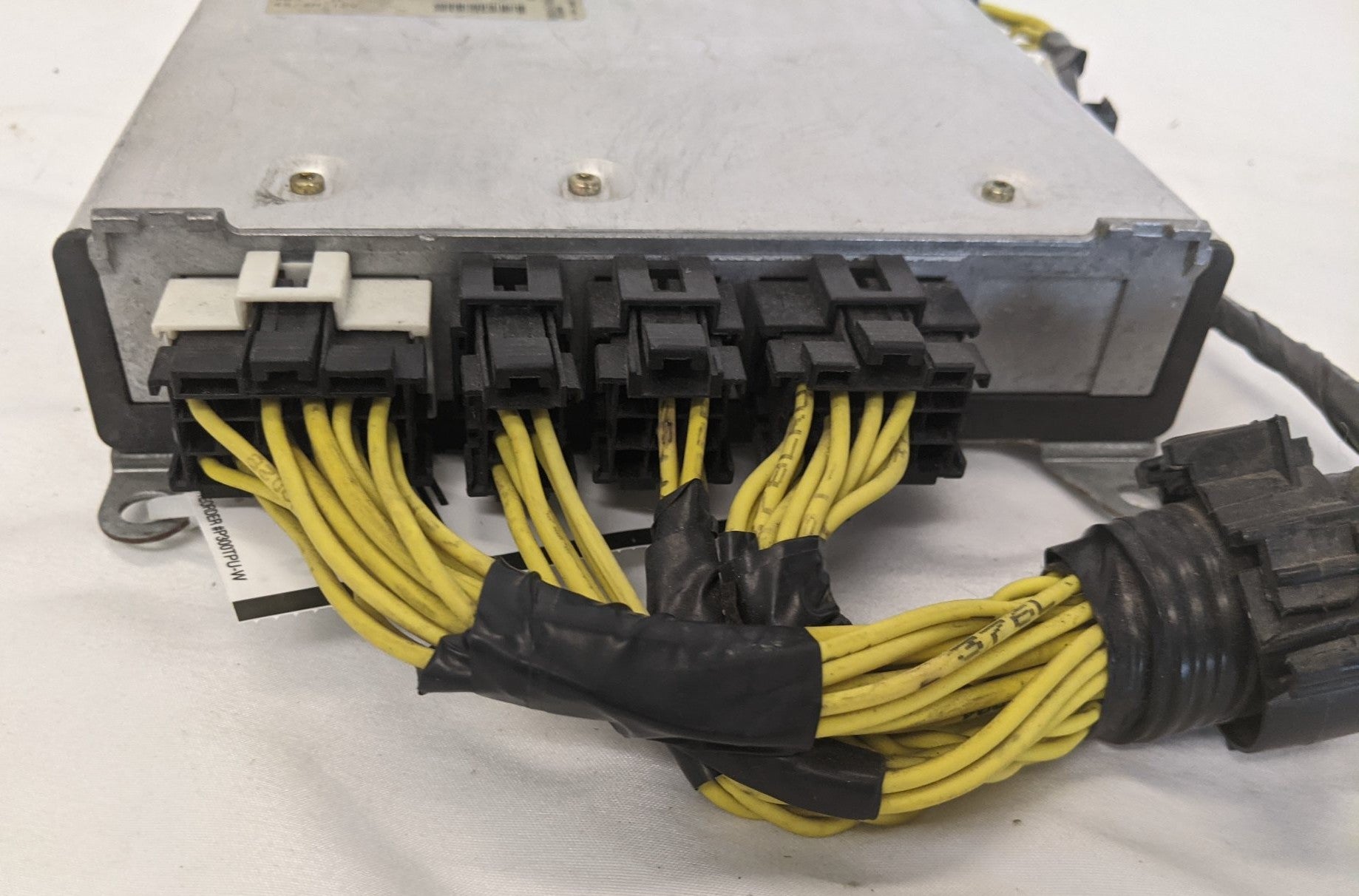 Wabco ABS ECU with Wiring Harness (WAB 446 004 401 0) - Used