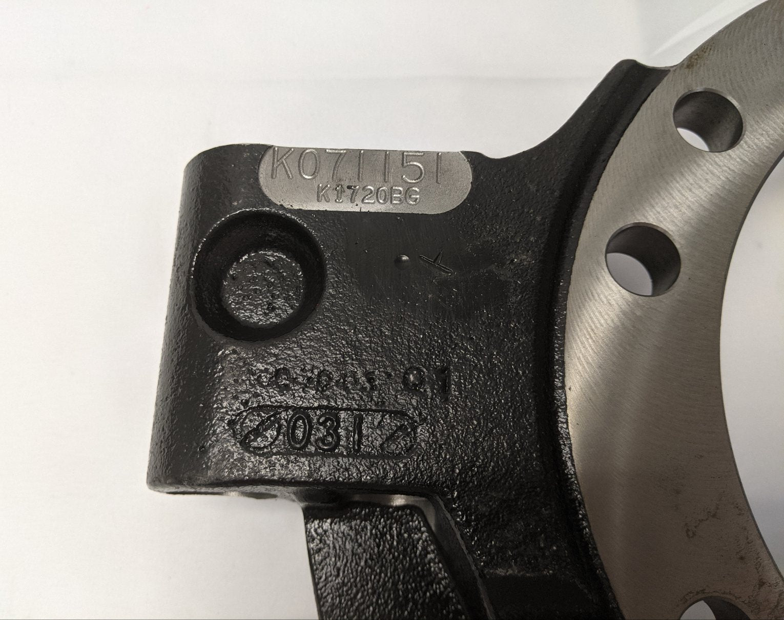 Bendix Cast Iron Hydraulic Disc Brake Anchor Plate | P/N BW K071151