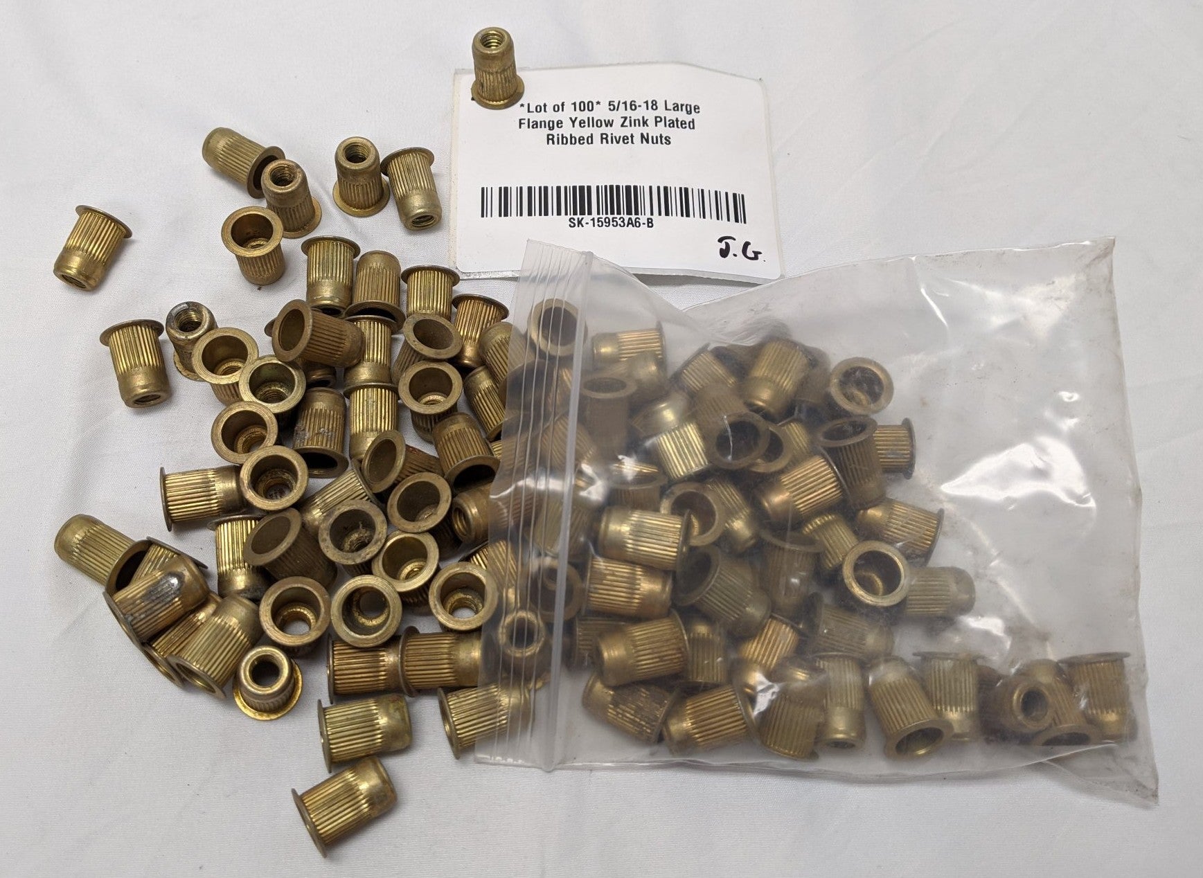 *Lot of 100* 5/16-18 Large Flange Yellow Zinc Plated Ribbed Rivet Nuts