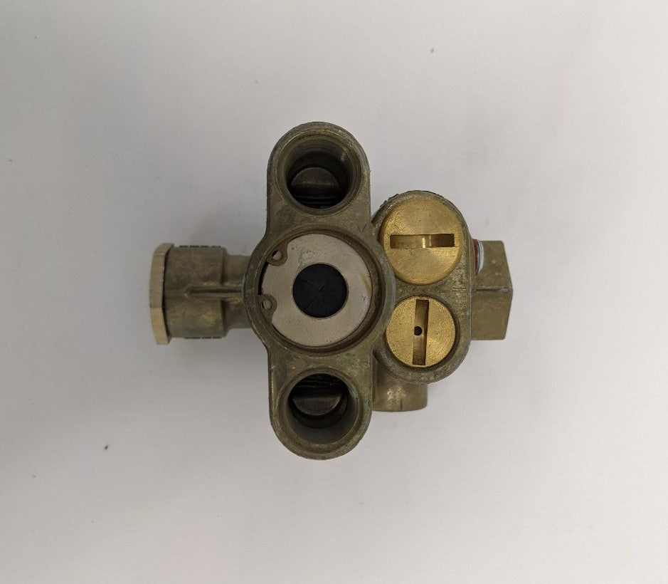 New Freightliner Meritor Sealco Spring Brake Release Valve  - P/N TDA RSL110700 (10141452960060)
