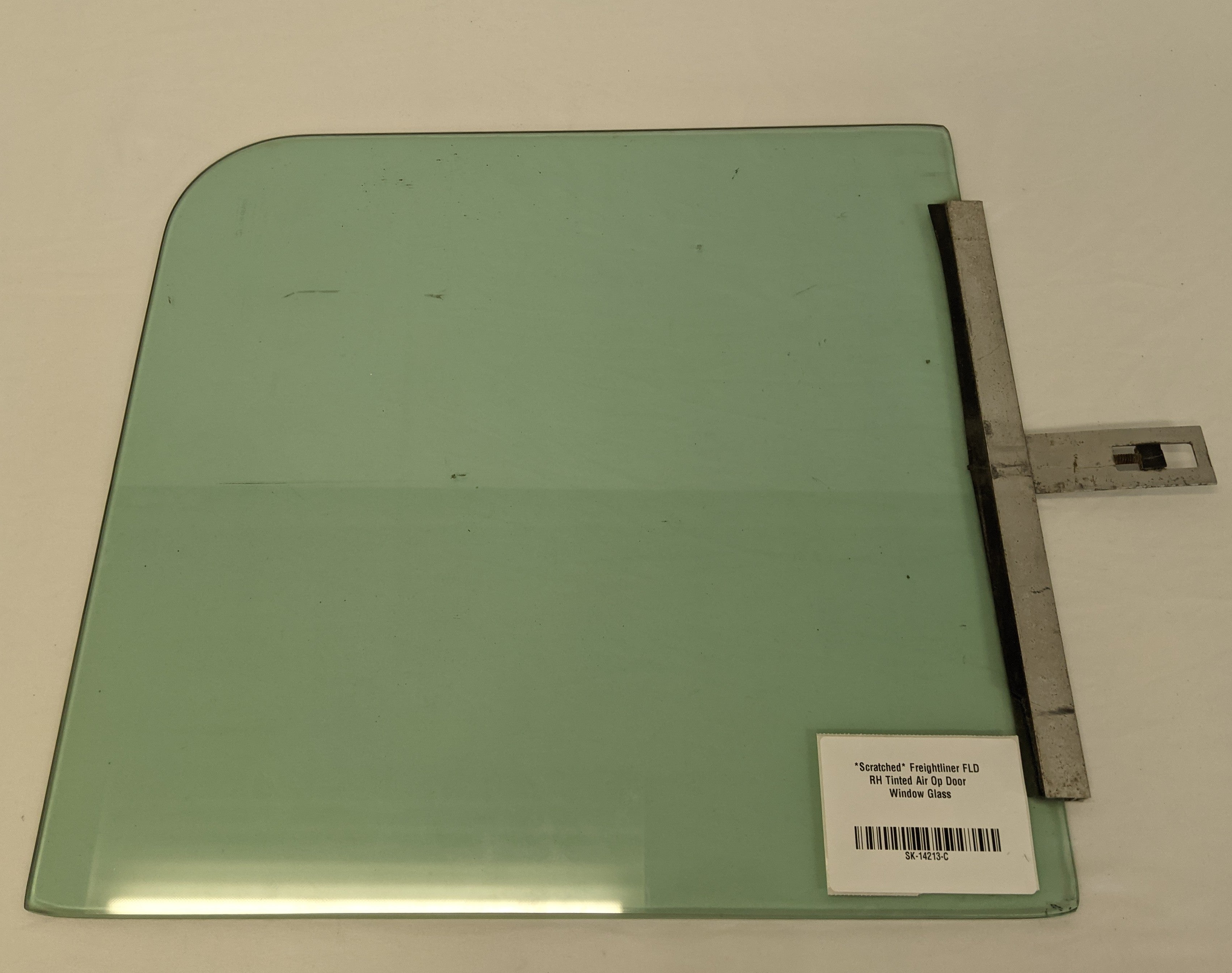 *Scratched* Freightliner FLD RH Tinted Air Op Door Window Glass-P/N 18-17450-001 (10098627871036)