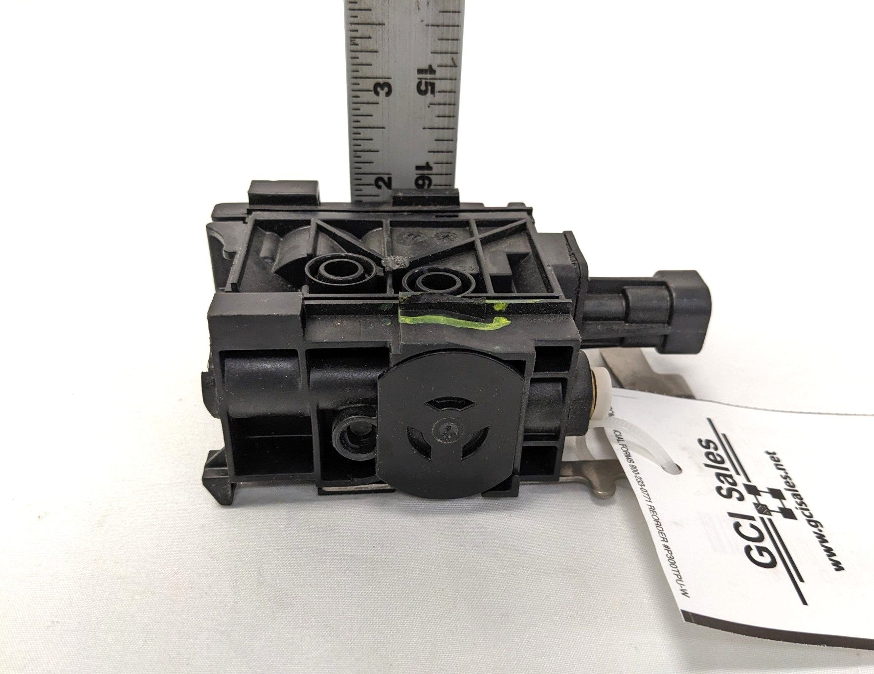 Freightliner 3-Way NC AMU Solenoid Valve | A12-19779-101