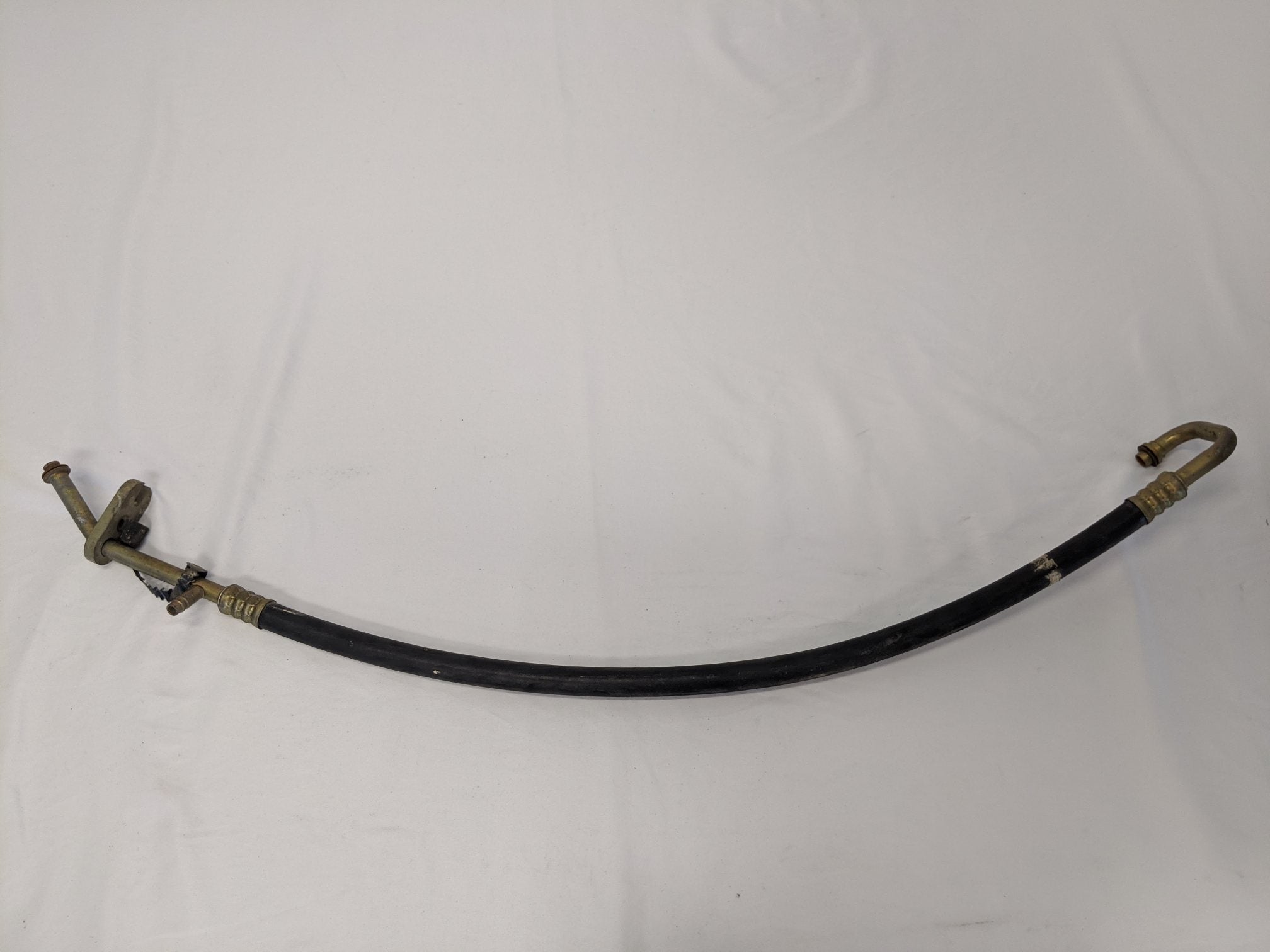Used Freightliner 33 1/2" A/C Hose Assembly - P/N  A22-52177 (10106674905404)