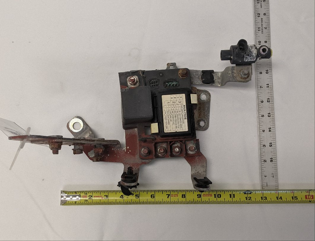 Damaged Freightliner Littelfuse Power Harness Junction Box PNDB - P/N  A06-75148-012